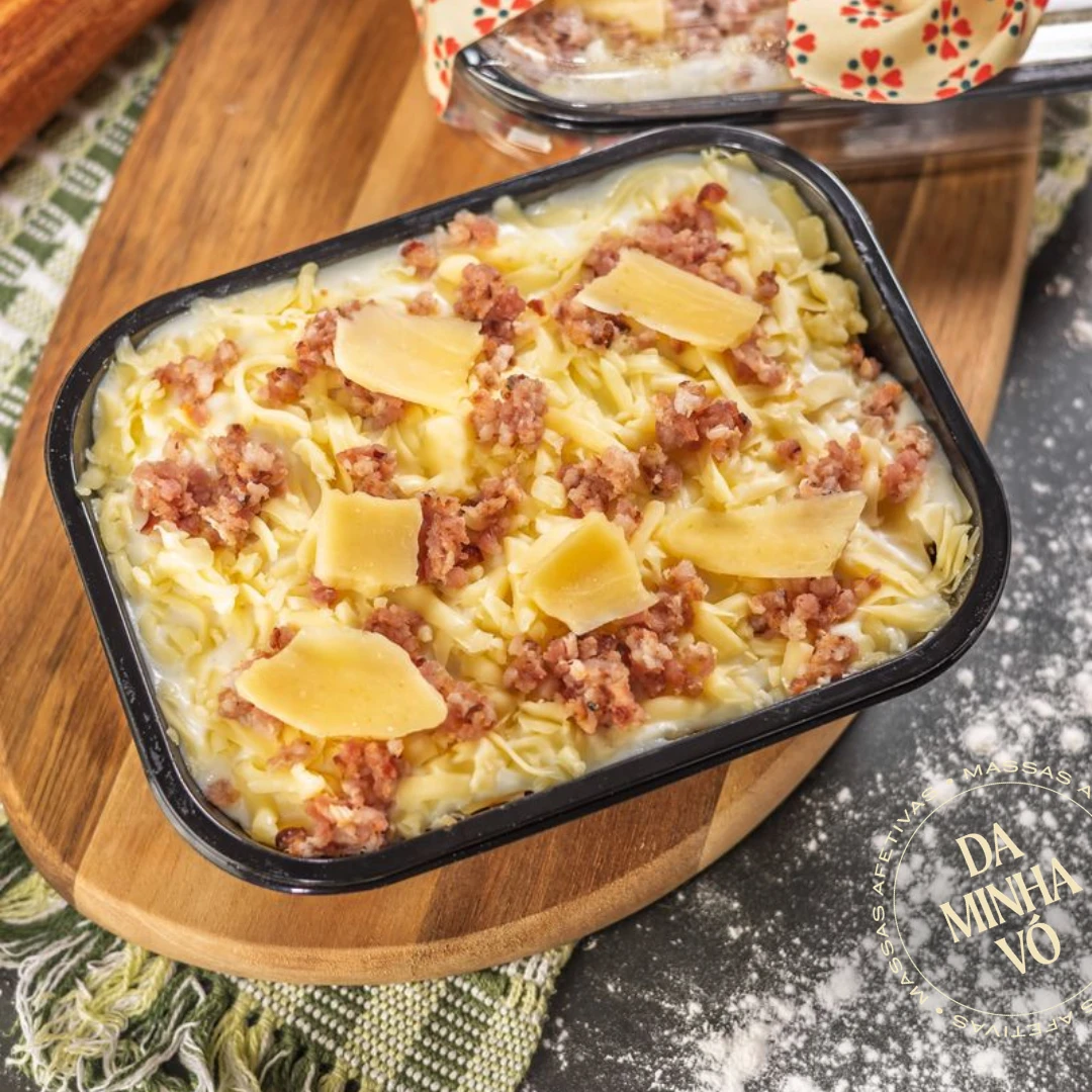 Lasagna de Frango ao Molho Branco e Crisps de Bacon 600g